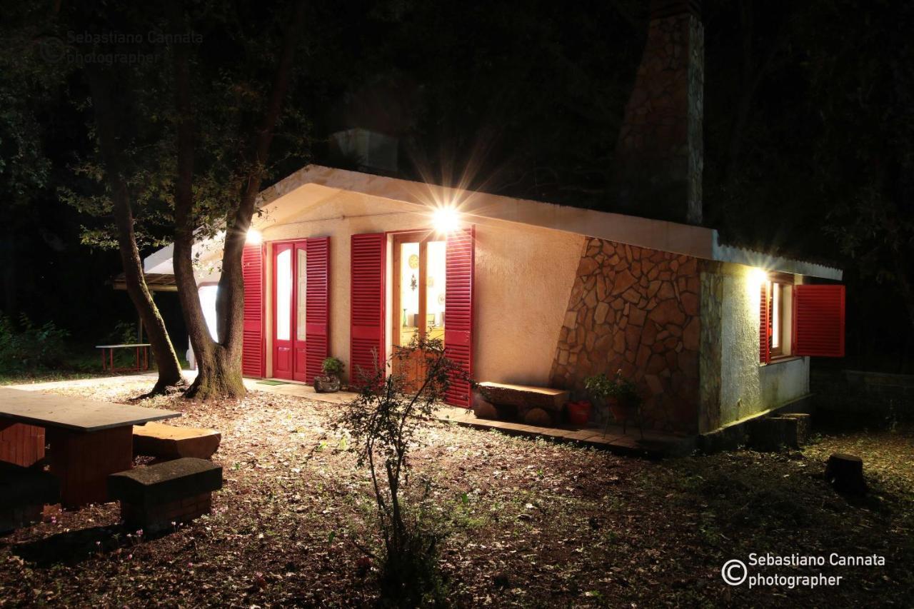 Chalet Villa Fini Fleri Luaran gambar
